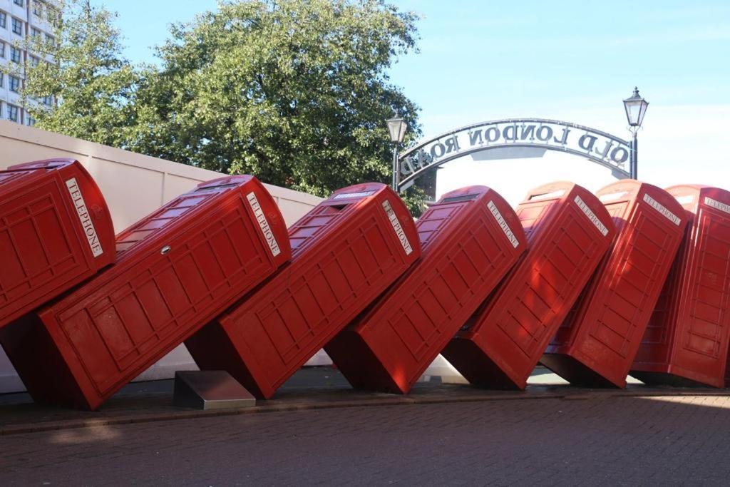 Surbiton Home With Free Parkings, Surbiton, Kingston Upon Thames, Surrey, Greater London Uk Экстерьер фото