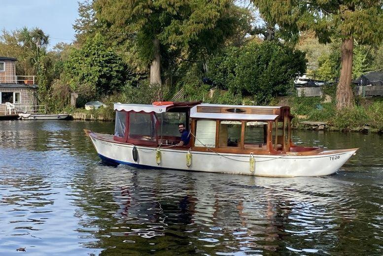 Surbiton Home With Free Parkings, Surbiton, Kingston Upon Thames, Surrey, Greater London Uk Экстерьер фото