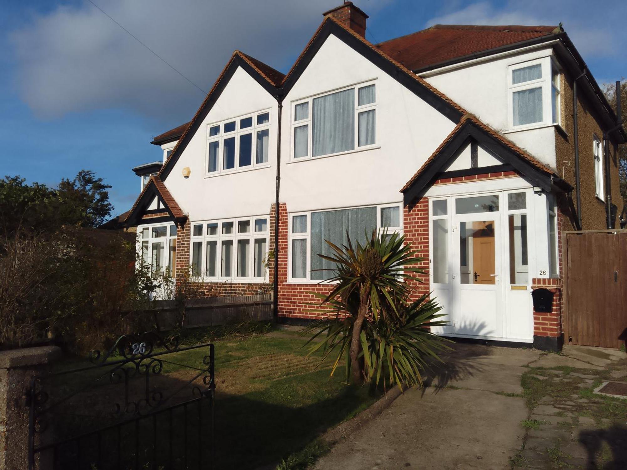 Surbiton Home With Free Parkings, Surbiton, Kingston Upon Thames, Surrey, Greater London Uk Экстерьер фото
